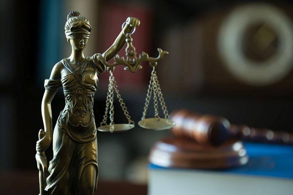 Апелативният съд във Варна остави в ареста полицаи за подкуп