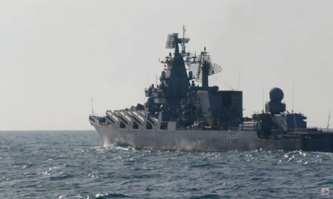 Има съмнения за ядрени бойни глави на борда на потъналия кораб „Москва“