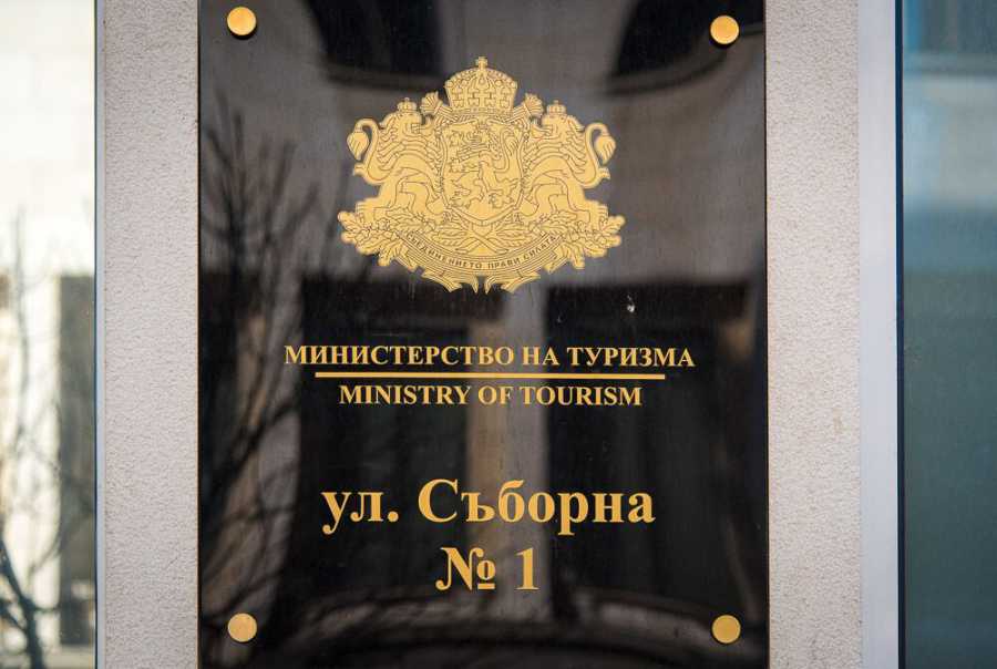 Министерство на туризма: Украинци, пристигнали у нас преди войната, искат да им се плащат нощувките