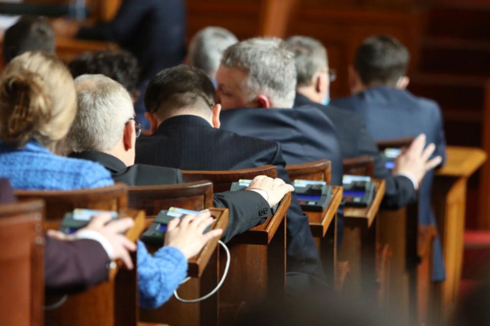 Парламентът избра двама членове на Съвета за електронни медии