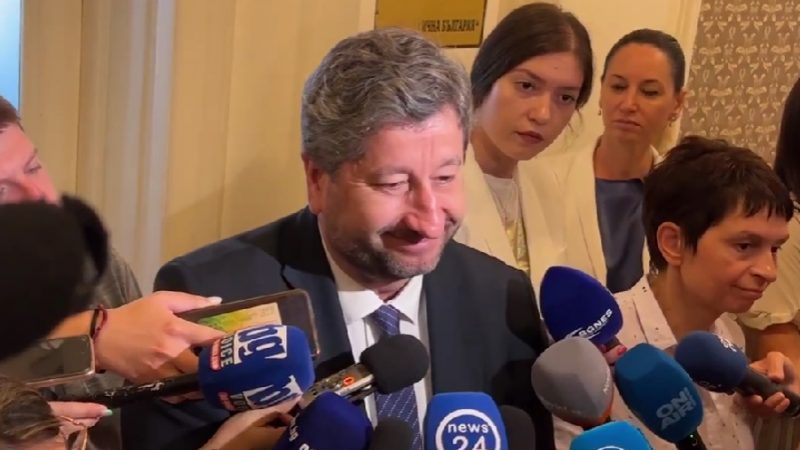 “Демократична България” няма да се договаря с ГЕРБ за третия мандат