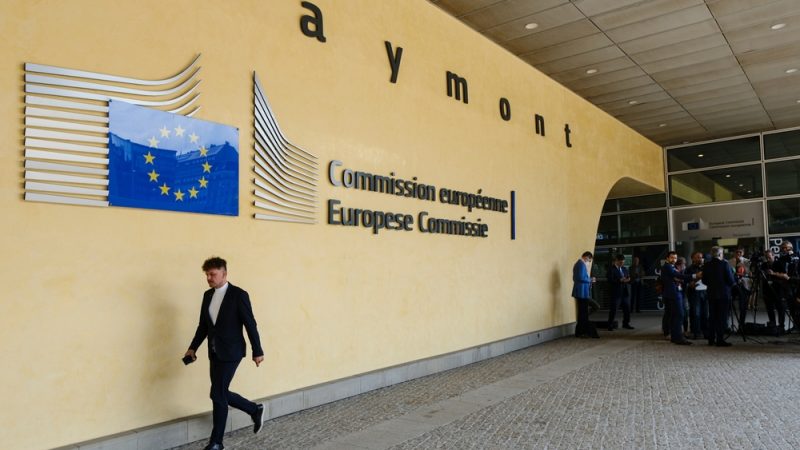 ЕК иска достъп до тайна информация за производството на боеприпаси