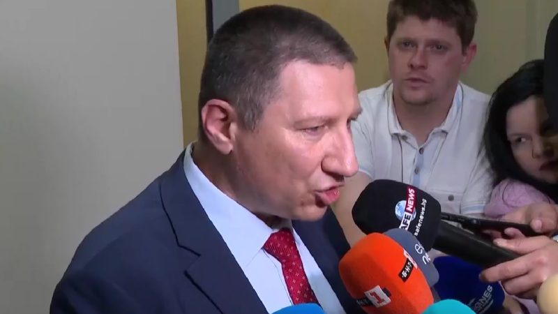 Ротация в прокуратурата: Сарафов смени Гешев