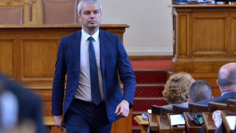 Лидерът на „Възраждане“ е осъден за клевета