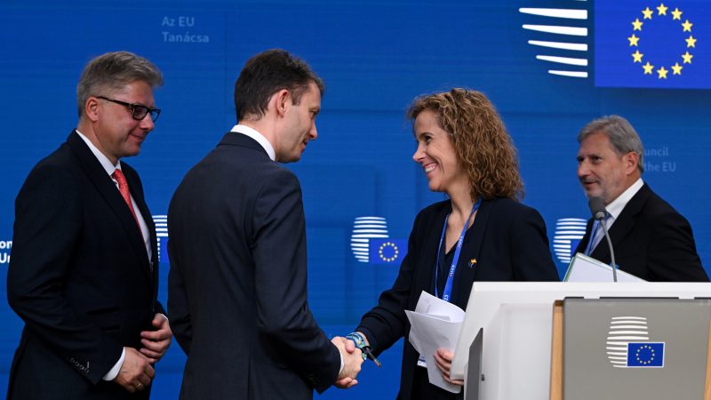 Европейският парламент и страните от ЕС се споразумяха за бюджета за 2024 г