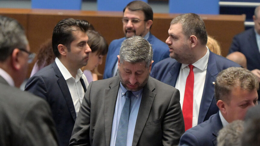 Цитат на деня: Човек трябва да има малко по-тънка талия, за да може да върти обръчите на властта