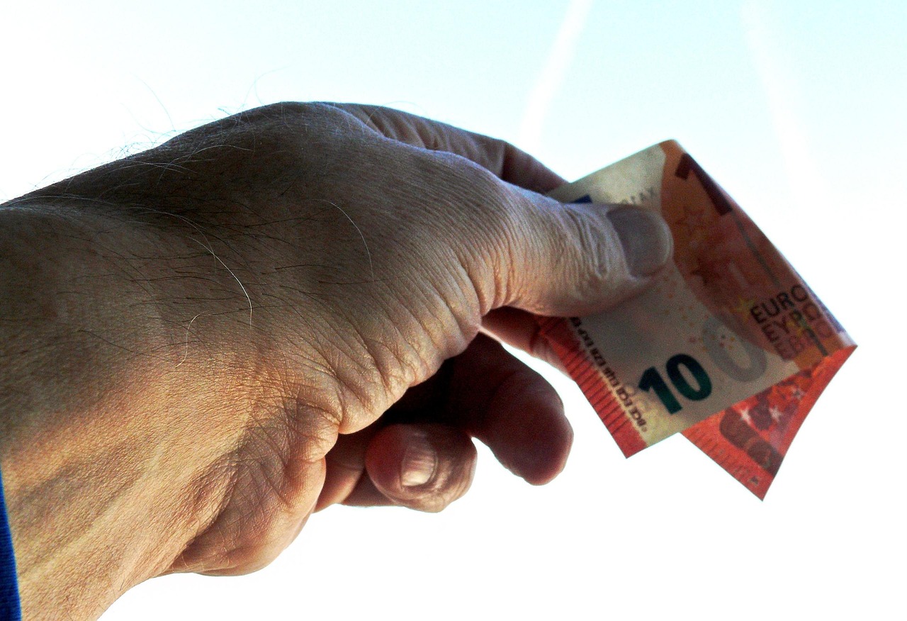 Кредити от частни лица /лихвари